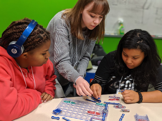 Adler Teen Alum Grace Crim is seen here working with other team members who were part of the Adler Teens Stratonauts program!