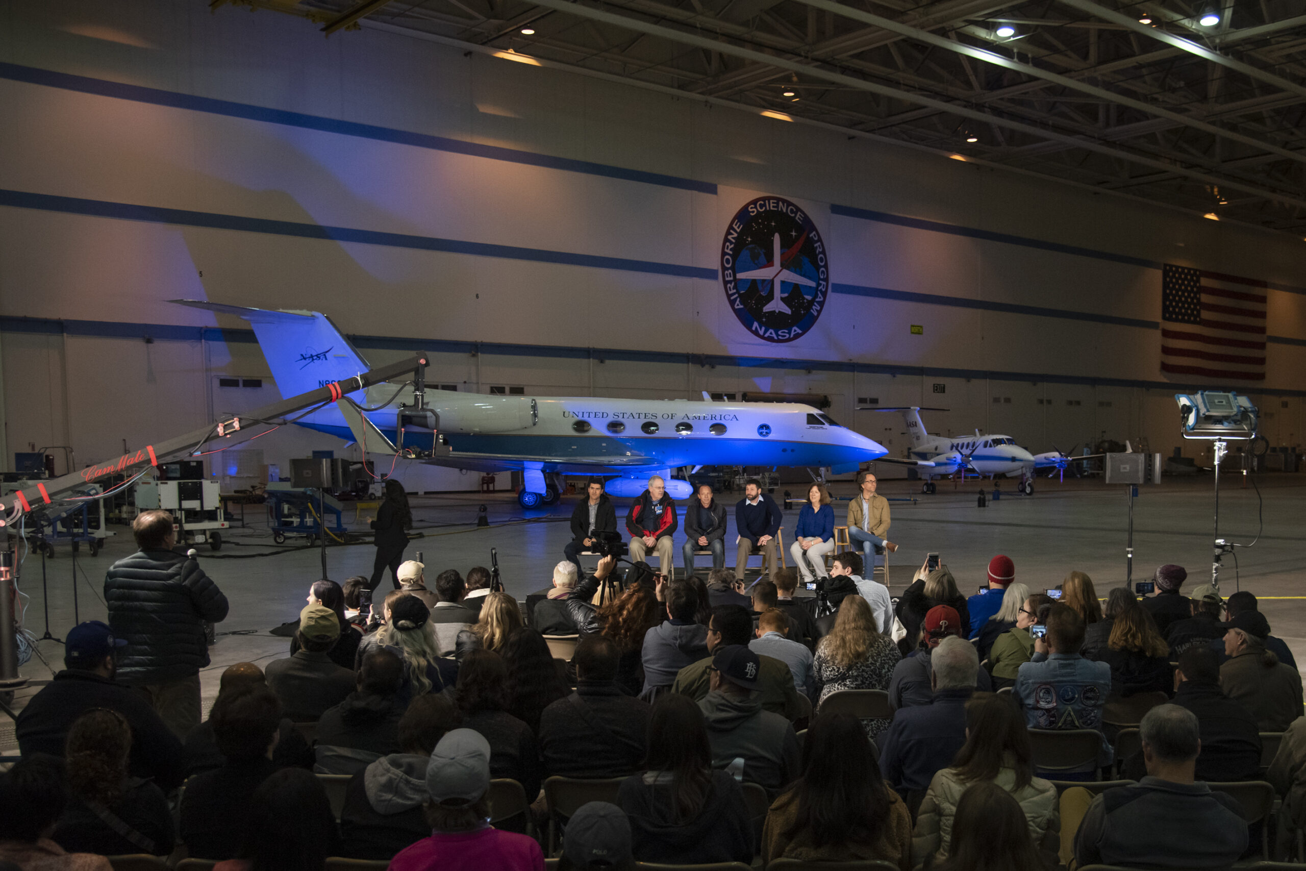 NASA’s Armstrong Flight Research Center hosted a NASA Social at BLDG 703 in Palmdale, California. Over 90 attendees toured the aircraft inside the hangar as they learned about the five airborne science expeditions targeting air, land, and sea.